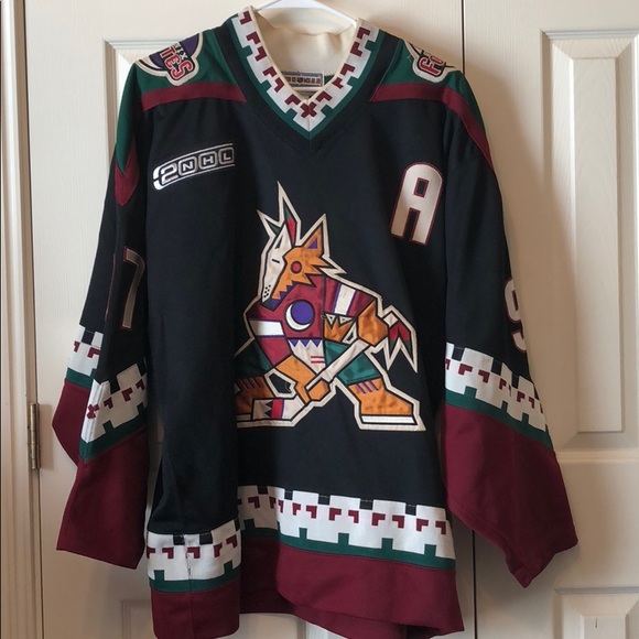 Center Ice Other - AUTHENTIC NHL Team  issued Signed Roenick Jersey